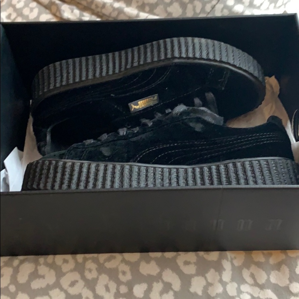 Rihanna creeper velvet